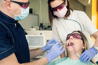 Zaštita očiju u dentalnoj laserskoj terapiji